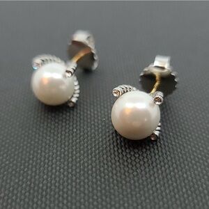 David Yurman 9MM Pearl and Dimond Earrings